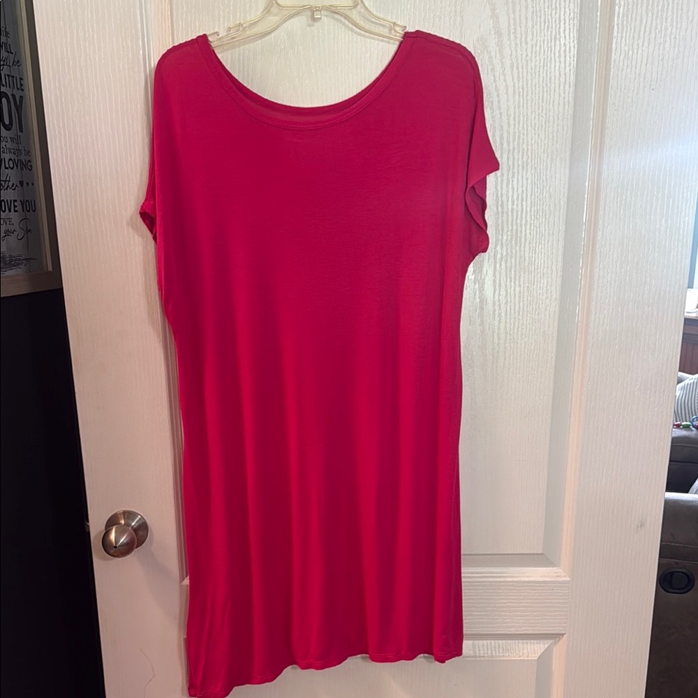 Pink Relaxed Midi T-Shirt Dress with Rounded Neckline